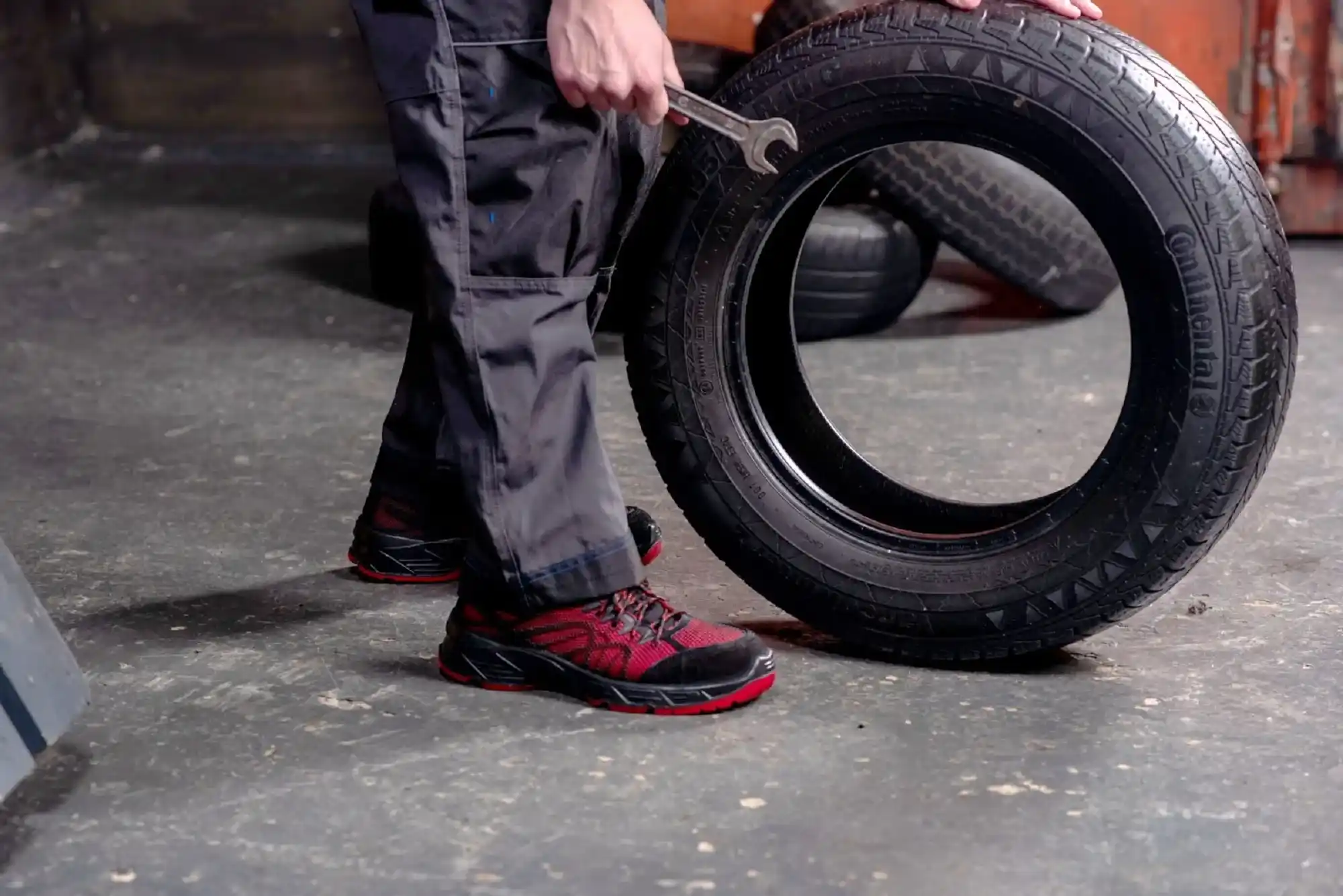 Lightweight Work Shoes for Hot Climates